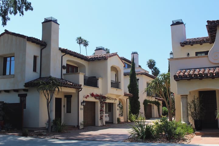 *Location*Location*
West Beach
Villa Azul