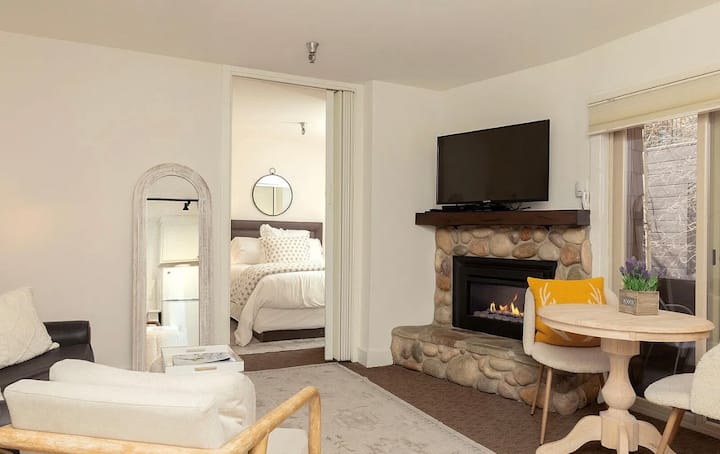 Cozy one bedroom Elkhorn/Sun Valley condo
