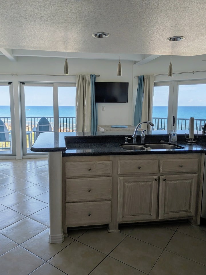 Sandy Shores Panoramic Paradise Awaits You!