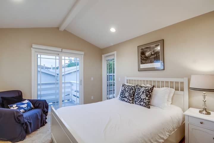 Sunset Cliffs Ocean View-Queen