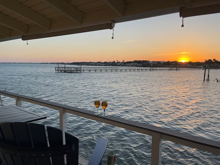 DolphinZone Waterfront Condo 506