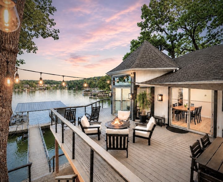 Lakefront Retreat | Private Dock & Kayaks