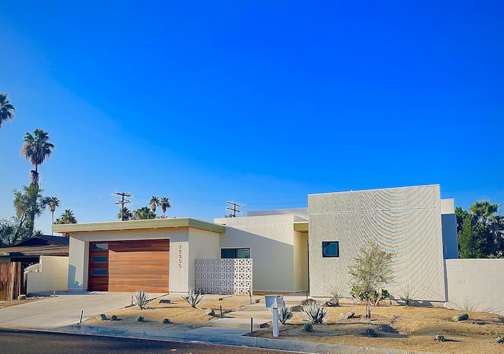 Palmaire: Luxury Retreat in Palm Desert