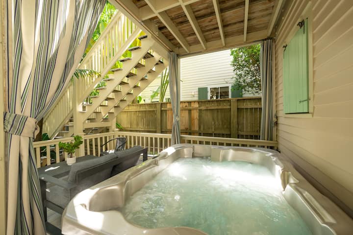 Tropical Heron Hideaway w/ Hot Tub + Pool