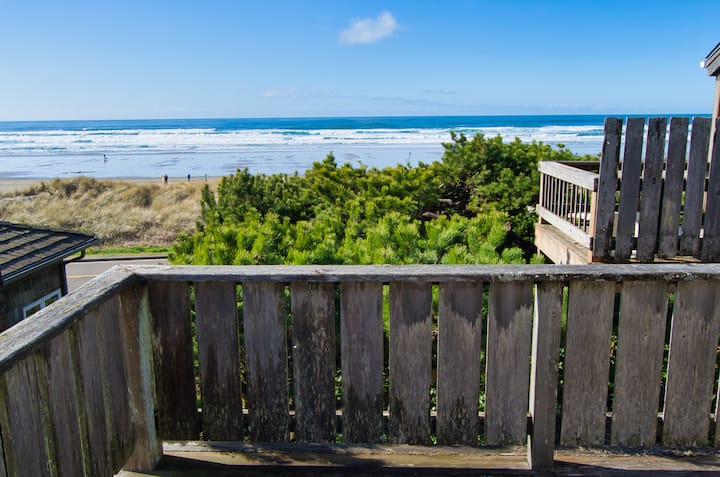 Oceanfront Cottage - North Oregon Coast