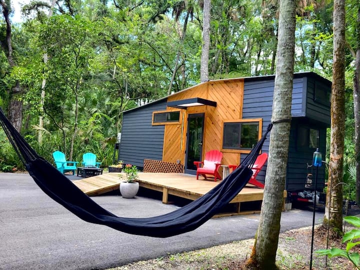The Palm Tree Getaway