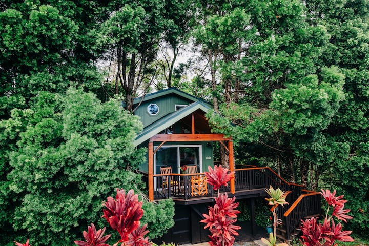 The Treehouse at Hulili Farm