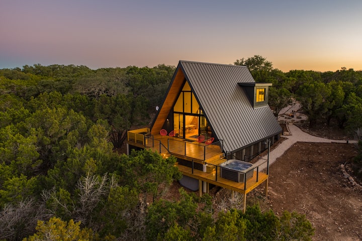 Modern Aframe Tucked in Nature **hot tub & view**