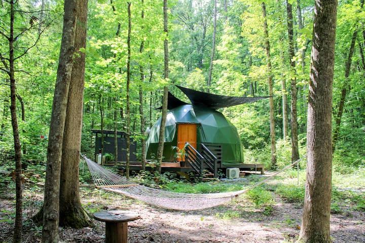 Geodesic Dome in 22 Acre Forest Outdoor Shower+Tub