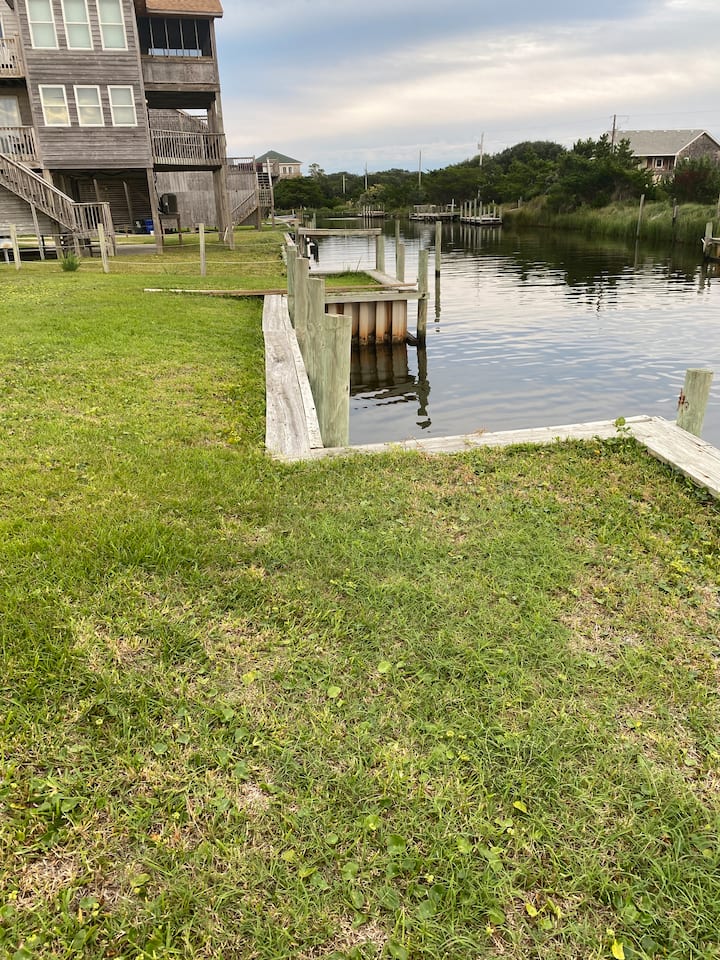 Fins Up Soundfront home. Dock and boat slip
