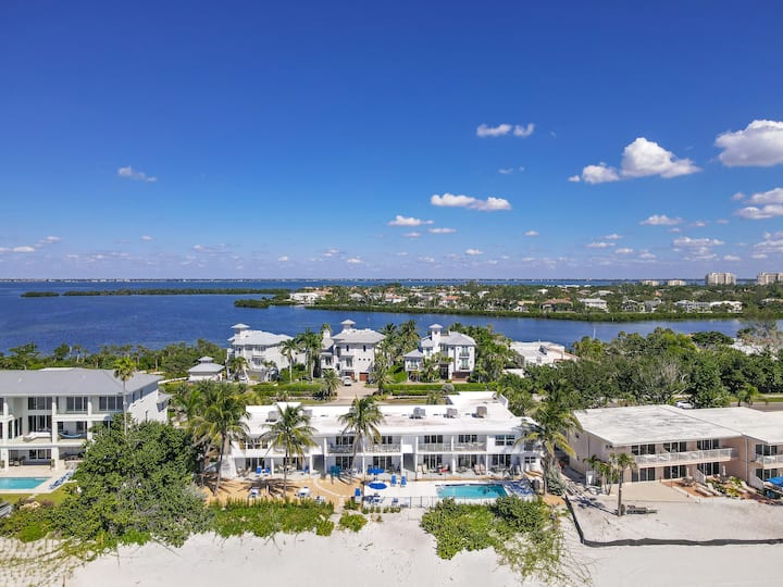 Beach Bliss: Open Sun - Fri, $175/nt + Fees!