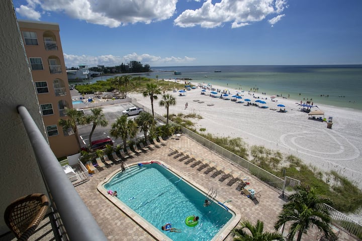 Beachfront Condo. Best Location in Madeira Beach.