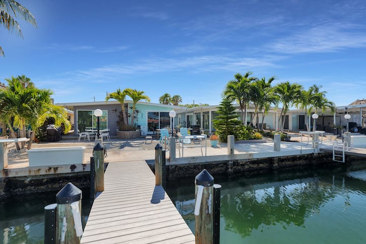 7th Street KCB Boat Dock+King Bed & Cabana Club