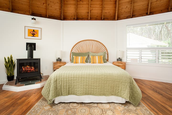 Pele_Cottage