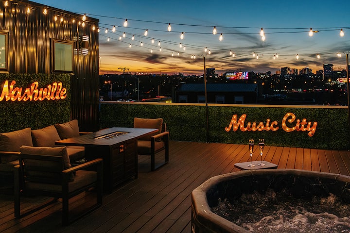 Modern Cowboy Retreat | Hot Tub & Skyline Views