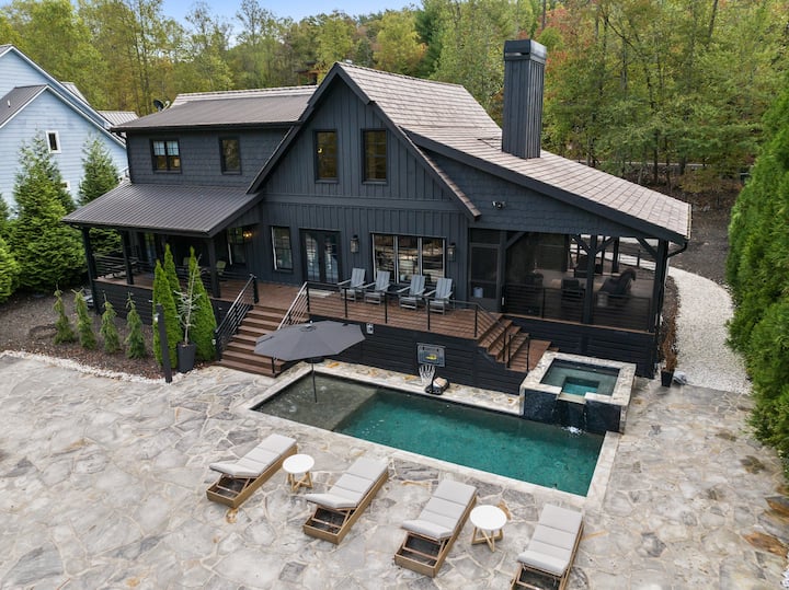 Blue Ridge Riverfront Estate, Heated Pool, Near DT