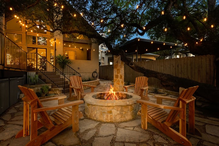 King Bed, Walk To Gruene, River Front, Fire Pit