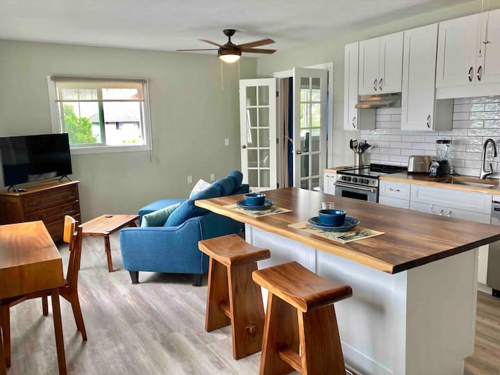 Fully Remodeled Spacious Suite in Hilo W/AC