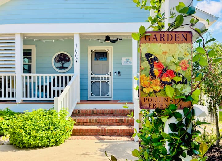 Convenient Location in Town, Perfect for Two!