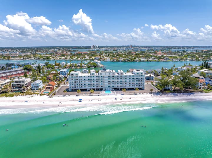 Luxurious Oceanfront Gem | New Pool & Corner Unit