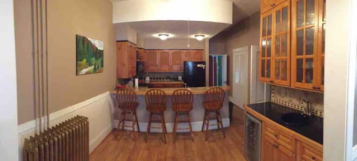 Room #6 (sleeps 4) 3rd Floor 40 Stairs