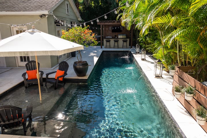 Livingston Pool House- In The Heart of Downtown