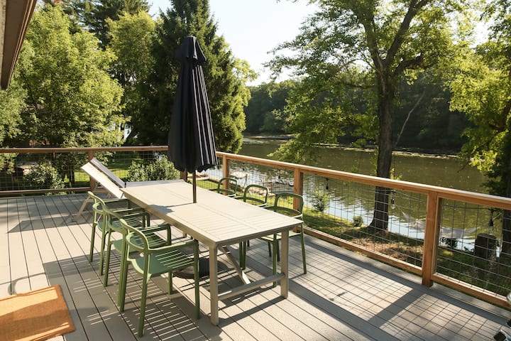 Upstate Waterfront Saugerties Retreat-Near HITS