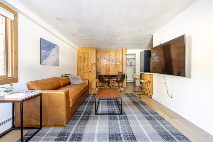 Vail Condo on Gore Creek with Patio. King +SofaBed
