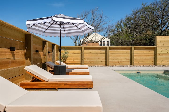 New Listing | Pool • Sauna • Hot Tub • Soaker Tub!
