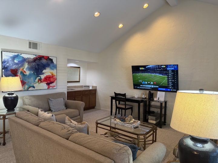 2br/2ba condo next to Indian Wells Tennis Garden