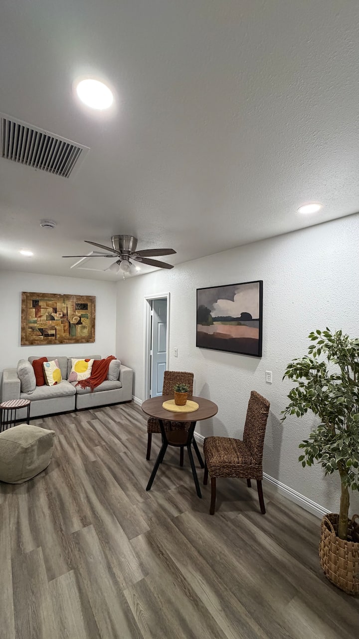Private Vegas Getaway • Near the Strip & Airport