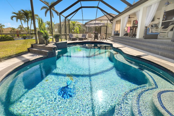 Central Modern Hidden Gem with pool