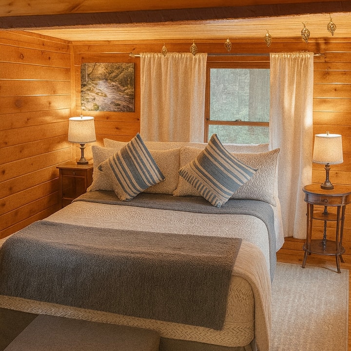 Cabin on Dream Lake, home in Lake George area