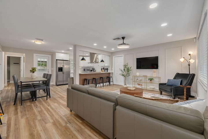 Clearwater Pool Oasis|3 BR|2 King Beds|Near Beach