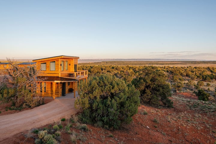 Tiny Cabin #7 Retreat with Stunning Views