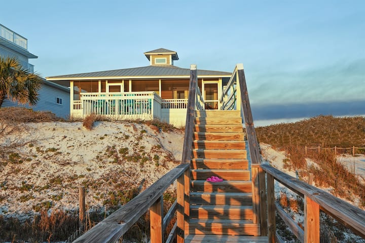Great Escape ~ Oceanfront | Private Boardwalk| Dog