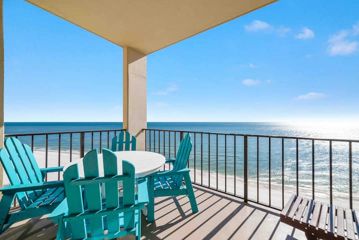 Beachfront - PENTHOUSE - Breathtaking Views!