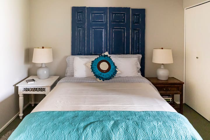 Cozy Private Bedroom & Bathroom in Sun Valley