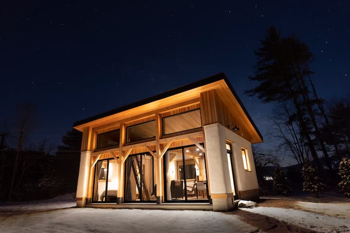 Stunning timber frame home on Cady Hill