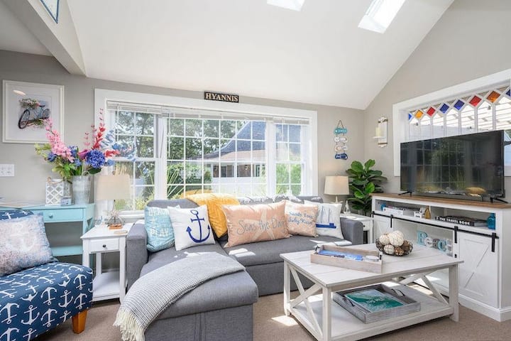 Walk to Beach & Harbor | Fire Pit & Outdoor Shower