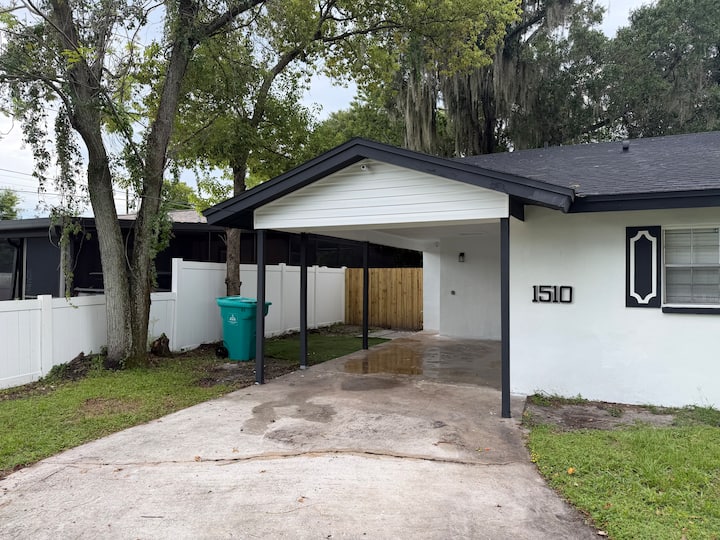 Cozy Orlando Getaway
