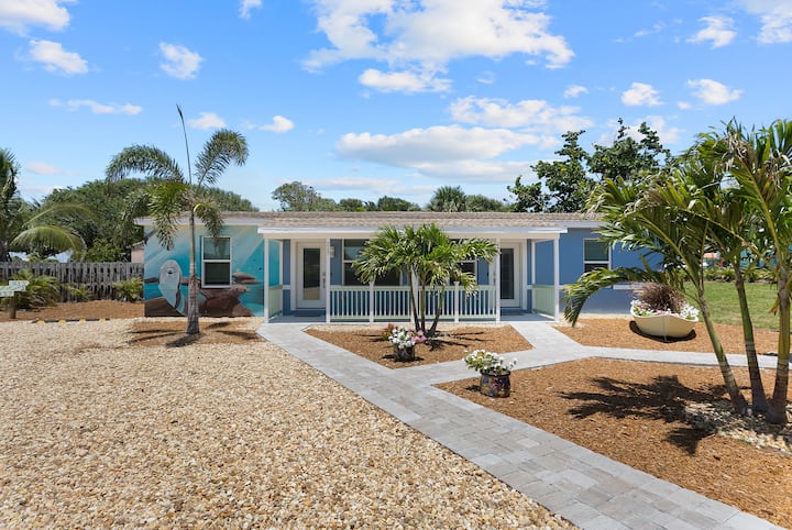 217 Dolphin | 3min Walk to the Beach | King Bed