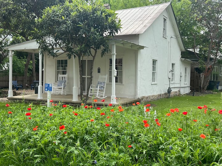 Historic House near Downtown New Braunfels