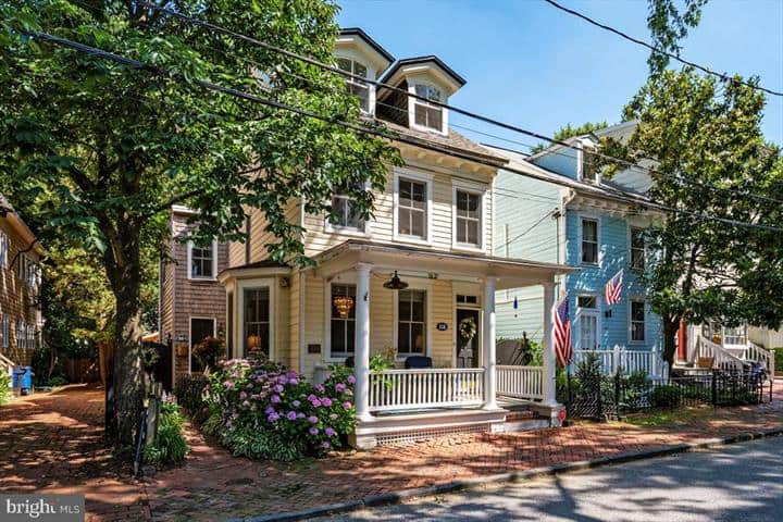 Elegant & Authentic Annapolis