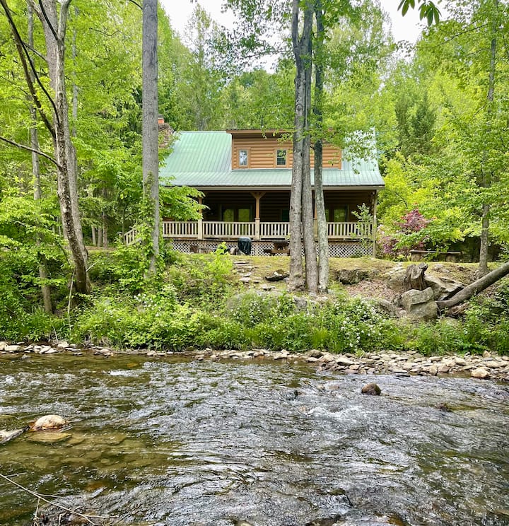 Creekfront Cabin • Easy Access • Firepit