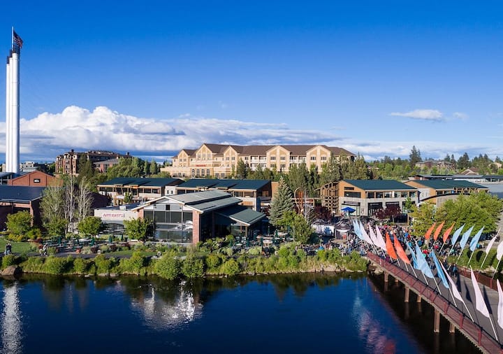 Haven’s Nest | Walk to Old Mill / Deschutes River