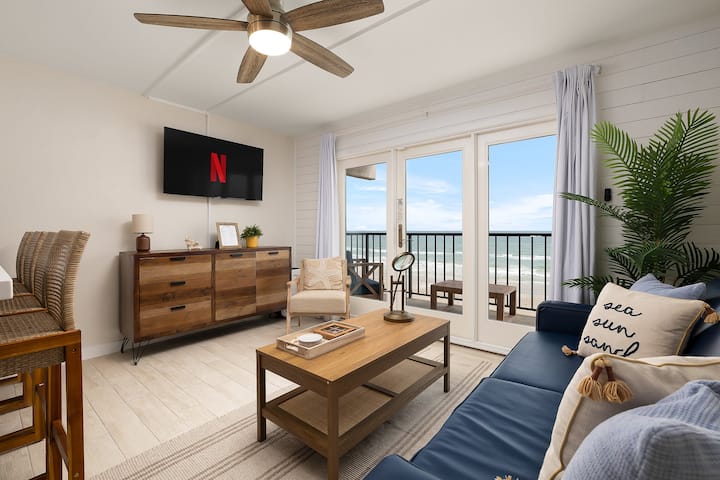 South Padre Beachfront 1BR | Pool, Hot Tub
