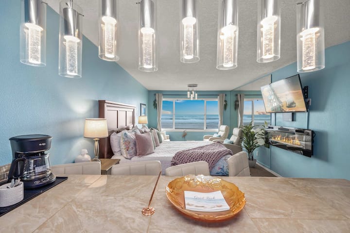 Stunning Beachfront Suite - Sleeps 5 - Second Floo