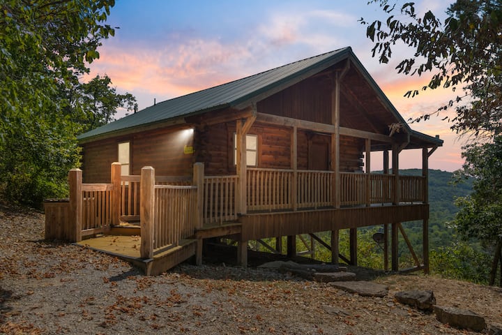 River Views, King Bed, Sleeps 2, Hot Tub