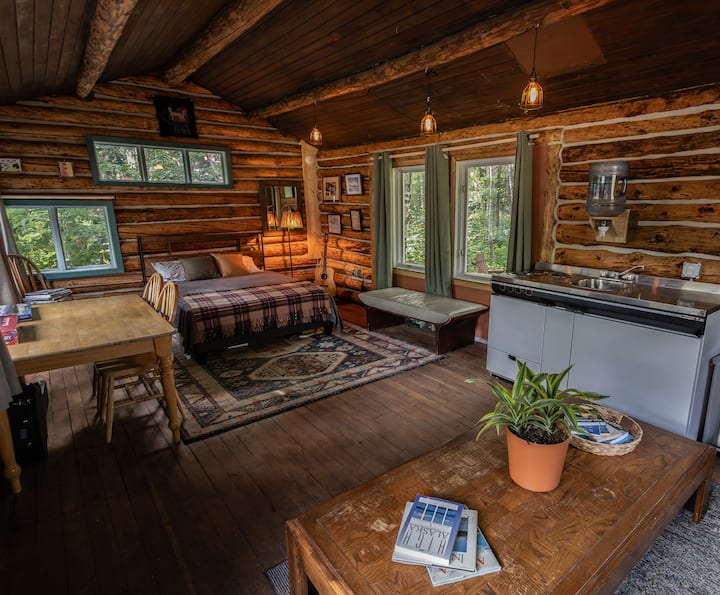 Historic Talkeetna Cabin; Two Blocks Off Main St.
